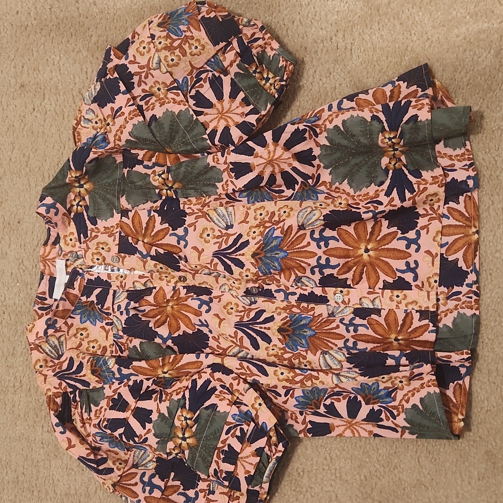 Olivaceous top